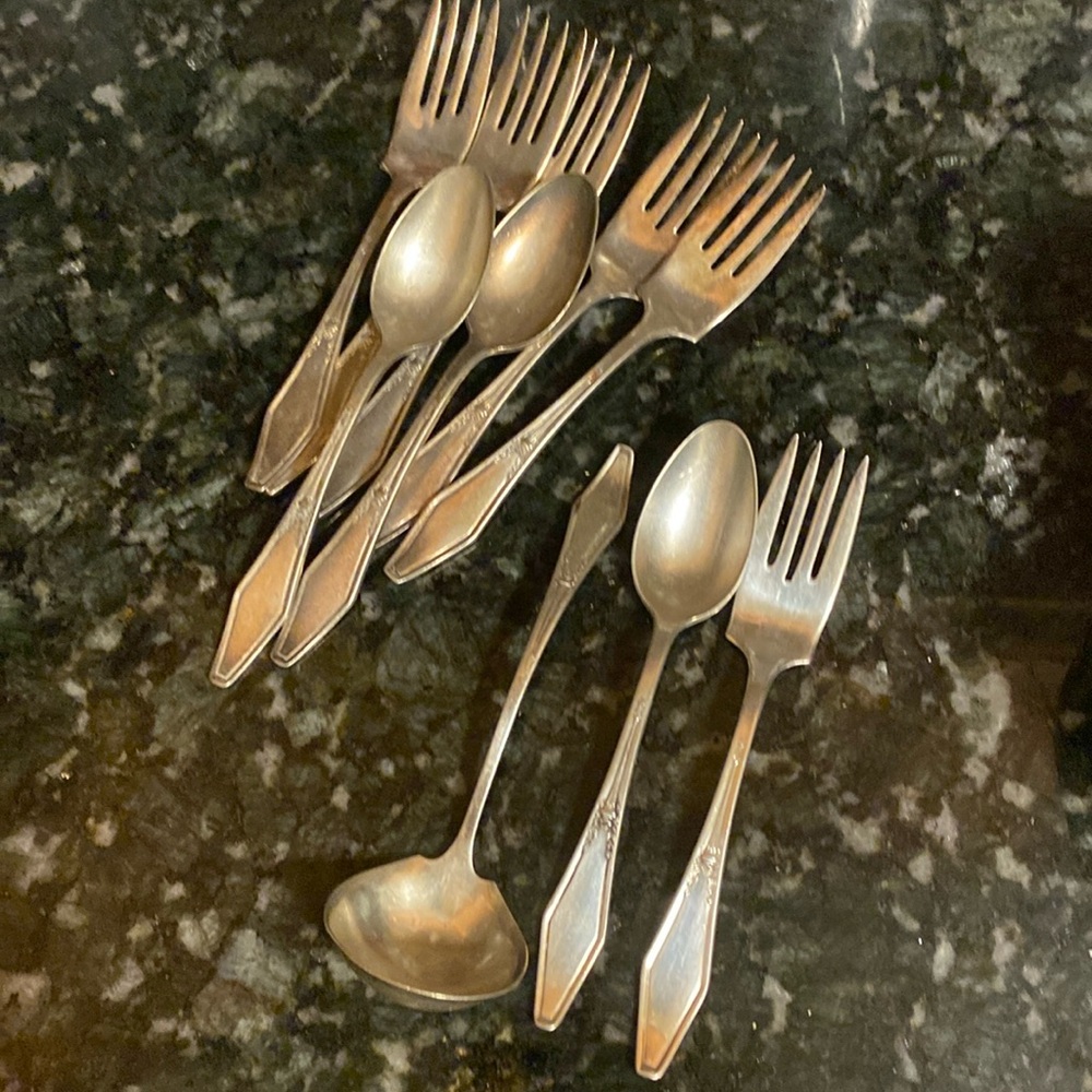 Holmes & Edward’s XIV Jamestown Flatware